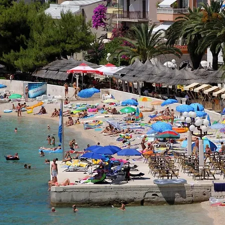 Pensjonat Apartments&rooms With Parking Space Tucepi, Makarska - 5263 Tučepi