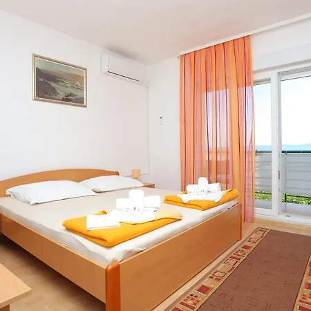 Pensjonat Apartments&rooms With Parking Space Tucepi, Makarska - 5263 3*