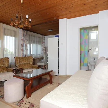 Pensjonat Apartments&rooms With Parking Space Tucepi, Makarska - 5263