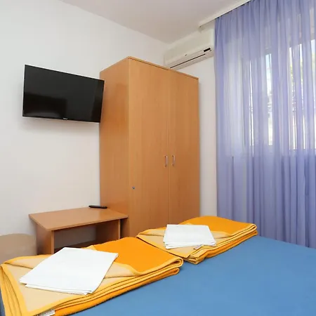 And With Parking Space Tucepi, Makarska - 5263 3* Tučepi