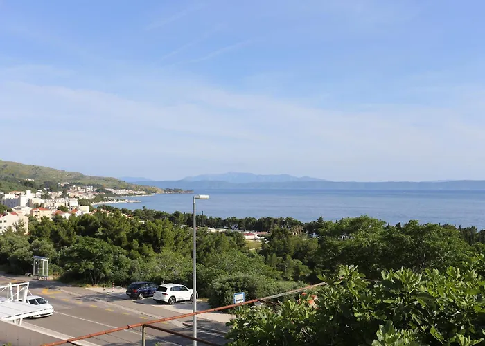 And With Parking Space Tucepi, Makarska - 5263 بيت ضيافة