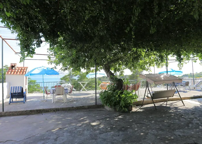 And With Parking Space Tucepi, Makarska - 5263 بيت ضيافة Tučepi