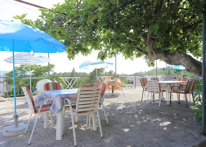 And With Parking Space Tucepi, Makarska - 5263 بيت ضيافة Tučepi